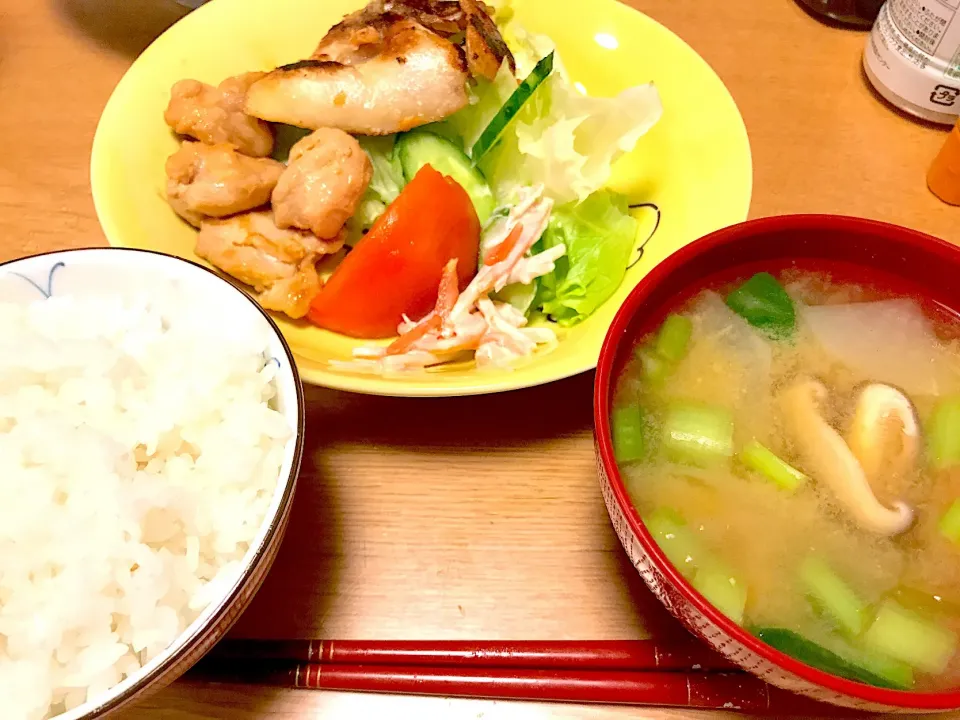 鳥焼き、鮭の竜田揚げ定食♪|まみみさん