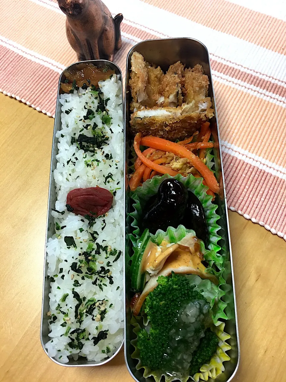 アジフライ 人参しりしり 花豆煮 鶏むねときゅうりのサラダ ブロッコリー弁当。|Kumiko Kimuraさん