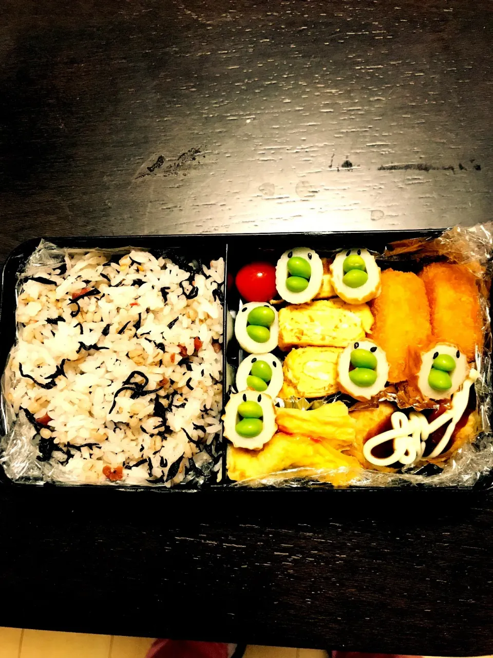 #旦那弁当  #主婦１年生   #ちくわひよこ 
#上達した？#自分なりに
#ご飯はもち麦ご飯|なおなおっちょさん