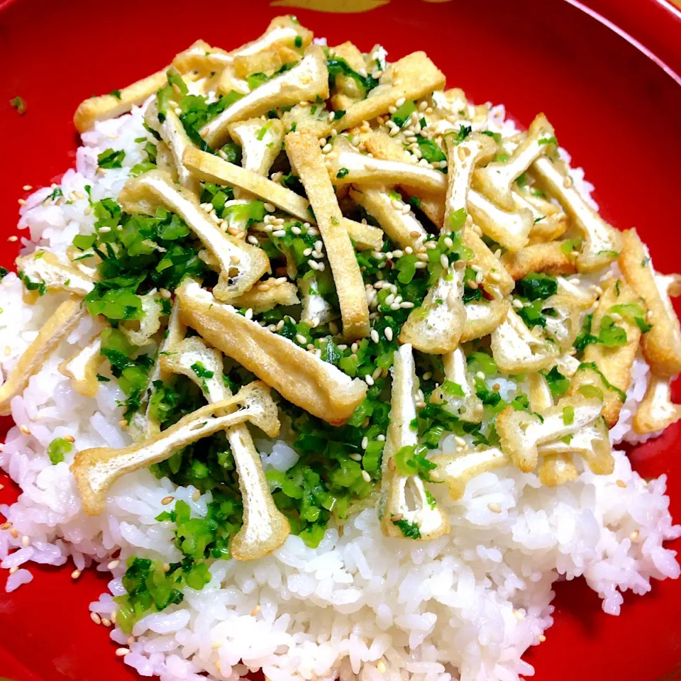 おちゃわんさんの料理 蕪の葉と焼き油揚げの混ぜご飯🍚✨✨からの大根葉と焼き油揚げの混ぜご飯💖|Yu Yu mamaさん