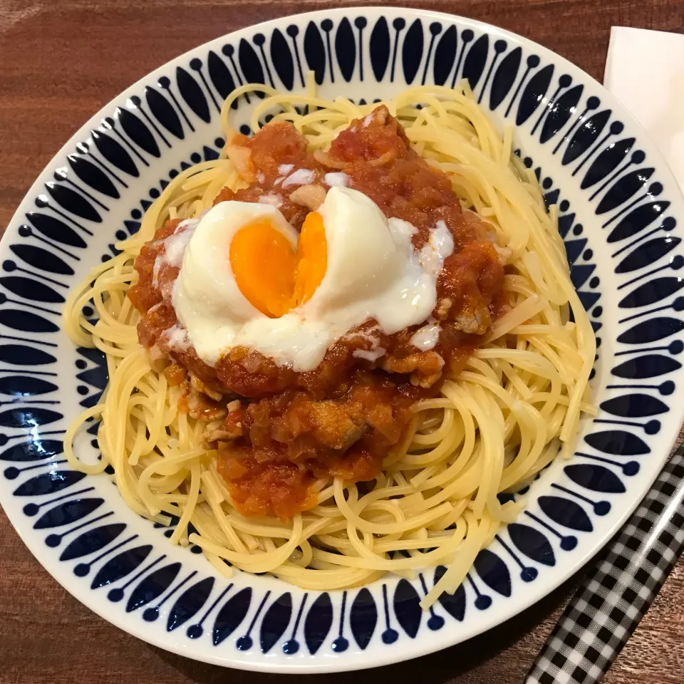 Snapdishの料理写真:2017.11.24 (金) #晩御飯  #トマトソースパスタ|あっきーよさん