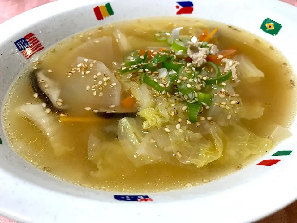 鶏ひき肉入り生姜と野菜たっぷりスープ|優依さん