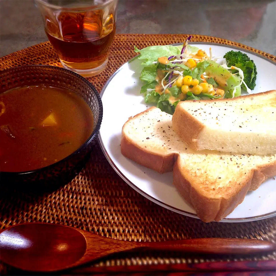 夫作カレー🍛で朝ごぱん(ﾟ∀ﾟ)|nao子さん