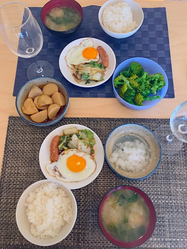 Snapdishの料理写真:里芋の煮ころがし#目玉焼き#白菜オイスター炒め#ブロッコリー#ウインナー#味噌汁#だいこんおろし|えりこ　　　      　　 2016.2.14~さん