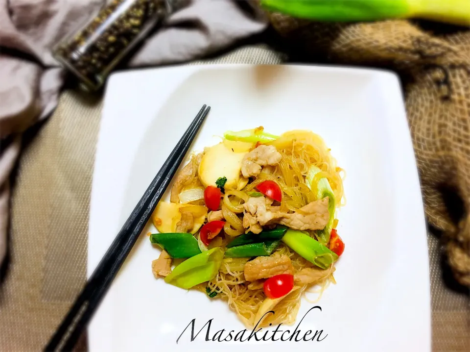 Ginger fried pork rice vermicelli for lunch|Masakiさん