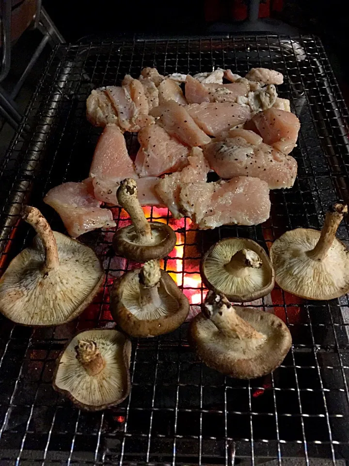 レモンバジルチキンと焼き椎茸。|hanakoさん