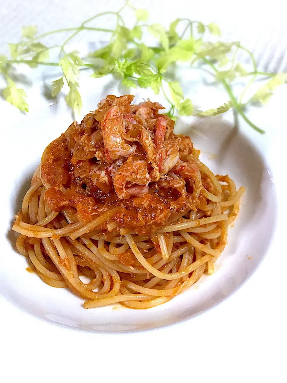 紅ズワイガニのトマトクリームパスタ🦀 うまみたっぷり〜😆👍|あまねこ🌿さん