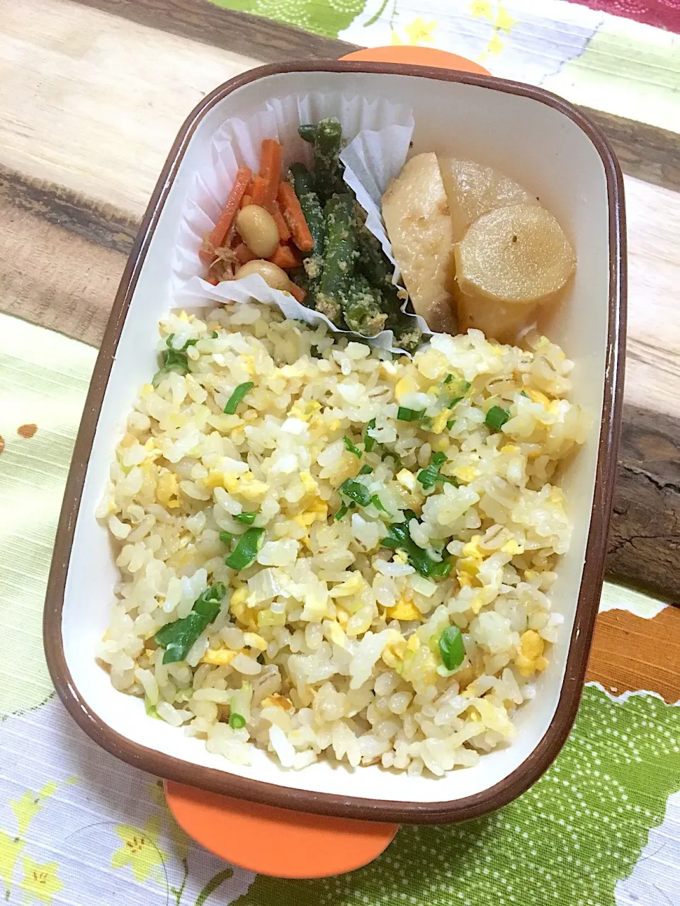 単身赴任の昼ごはん☀️✨
ネギ炒飯弁当🍱
#単身赴任飯#ネギ炒飯|ぽんたさん