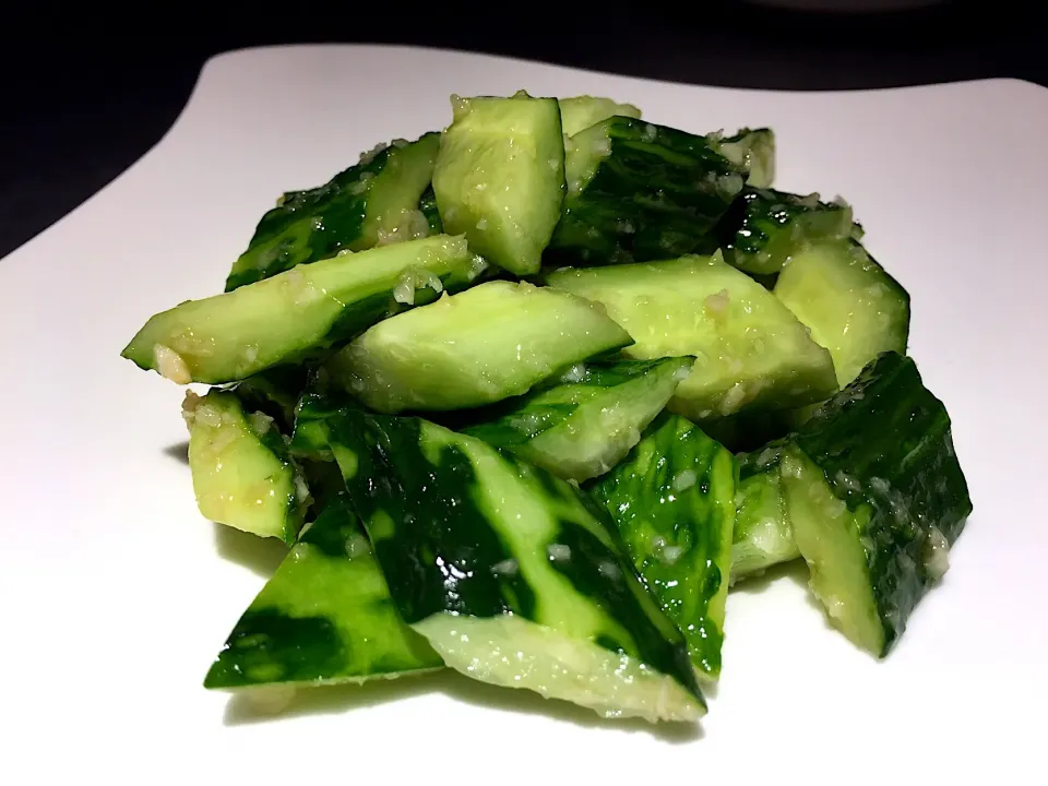 Snapdishの料理写真:Cucumber with mashed garlic|Sky Blueさん