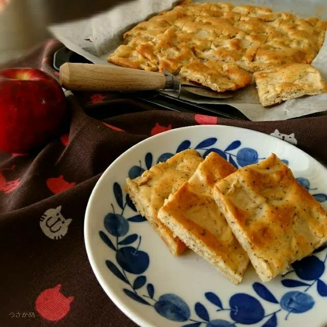 Snapdishの料理写真:chieko ♪さんの紅茶とりんごのケーキ|うさかめさん