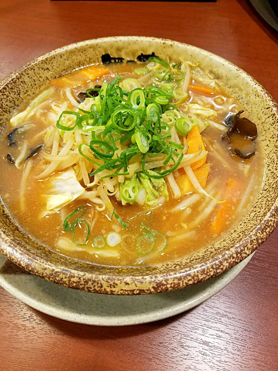 野菜味噌ラーメン　無尽蔵江坂店|nobさん