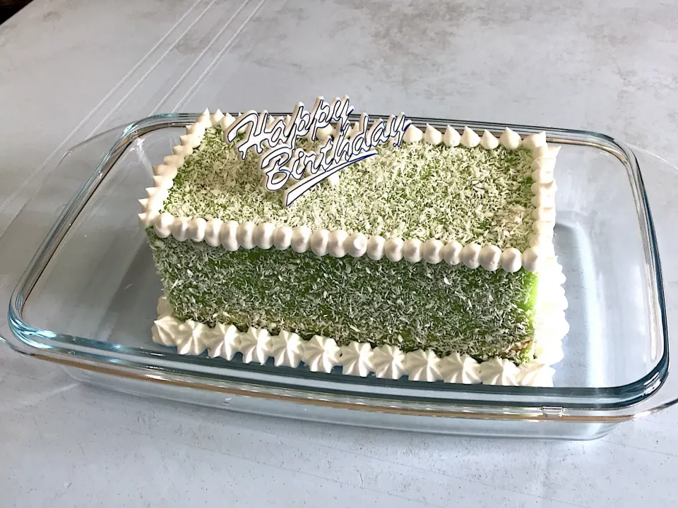 A Pandan Layer Cake Far my Son Birthday 
#birthdaycake
#pandanlayercake|LeyTengさん