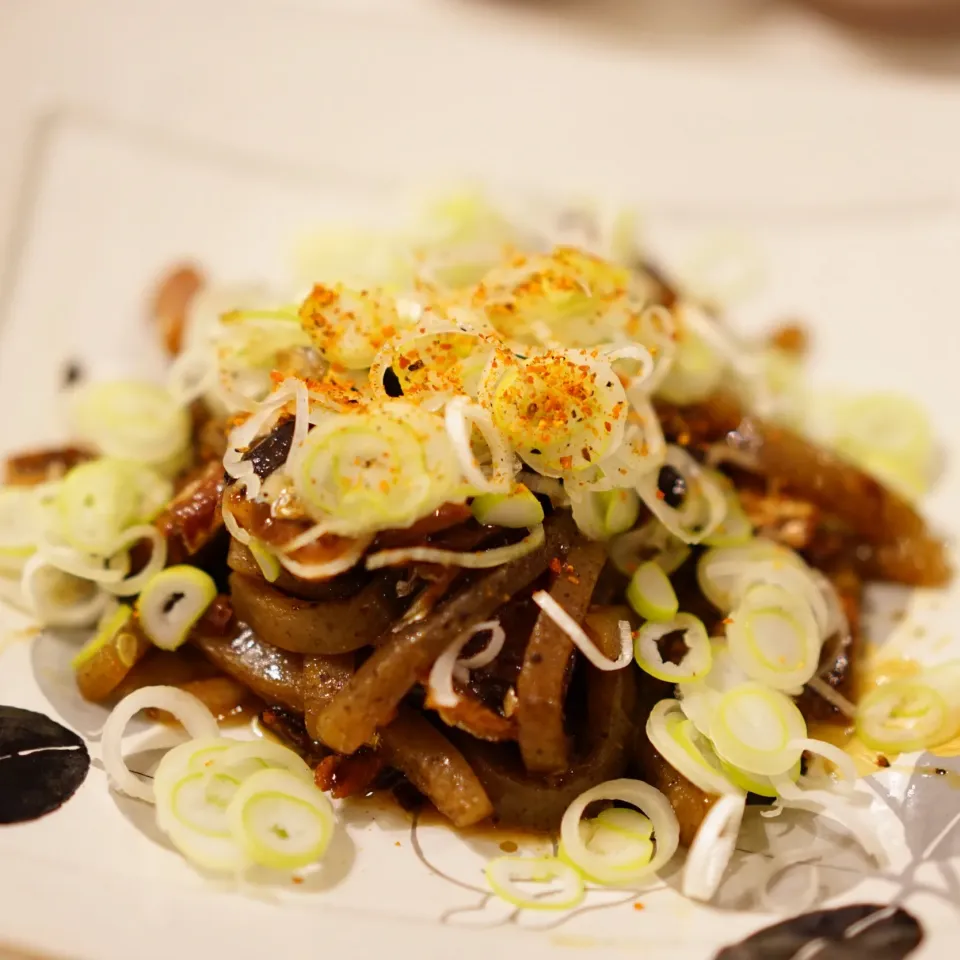 秋刀魚の蒲焼き缶詰と細切りこんにゃくの炒め和え|ユキ❄︎ミライさん