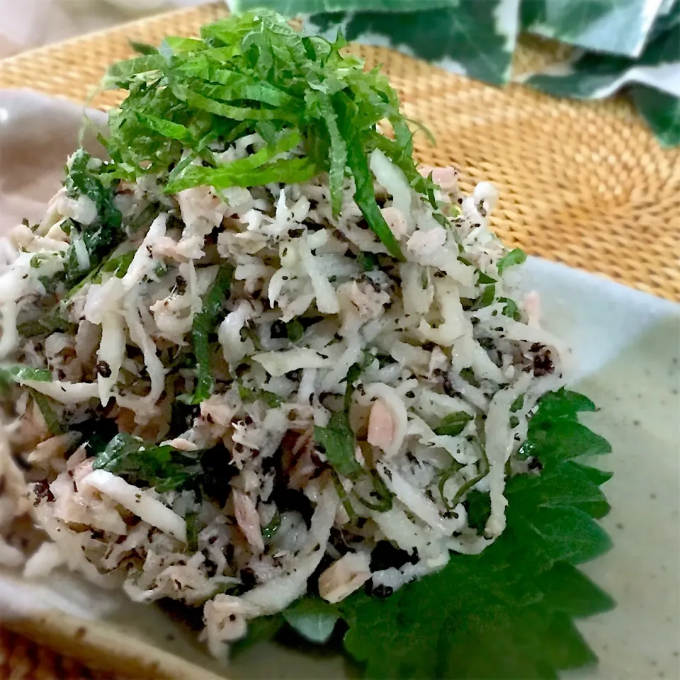 激リピ♡咲きちゃんの料理 超簡単✨切り干し大根とツナのゆかり和え|あゆさん