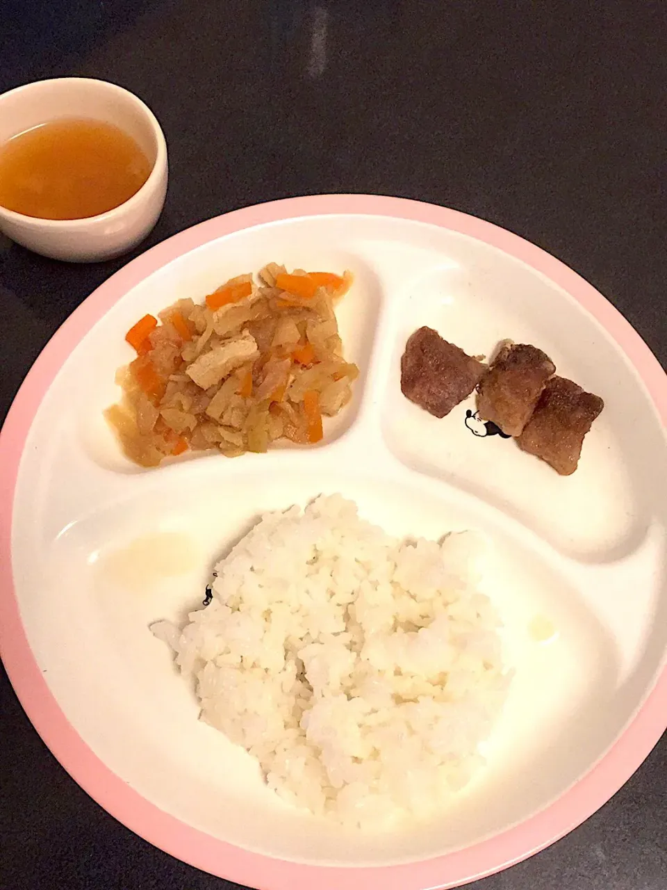 離乳食 夜
・ごはん
・切り干し大根の煮物
・マグロの唐揚げ
・キャベツのお味噌汁
・りんご(写真なし)|ぺろたんさん