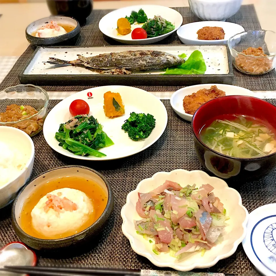 夜ご飯
鯵の塩焼き
鯵のたたき
海老入りかぶら蒸し
小松菜のおひたし
ブロッコリー
南瓜バター煮
フライドチキン
豆腐とキャベツとエノキと卵の吸い物
ネギ納豆|papillonloveさん