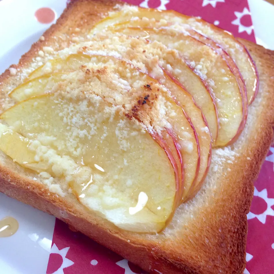 １１月２６日
今日の朝ごパン🍞
アップルトースト🍎|Yu Yu mamaさん