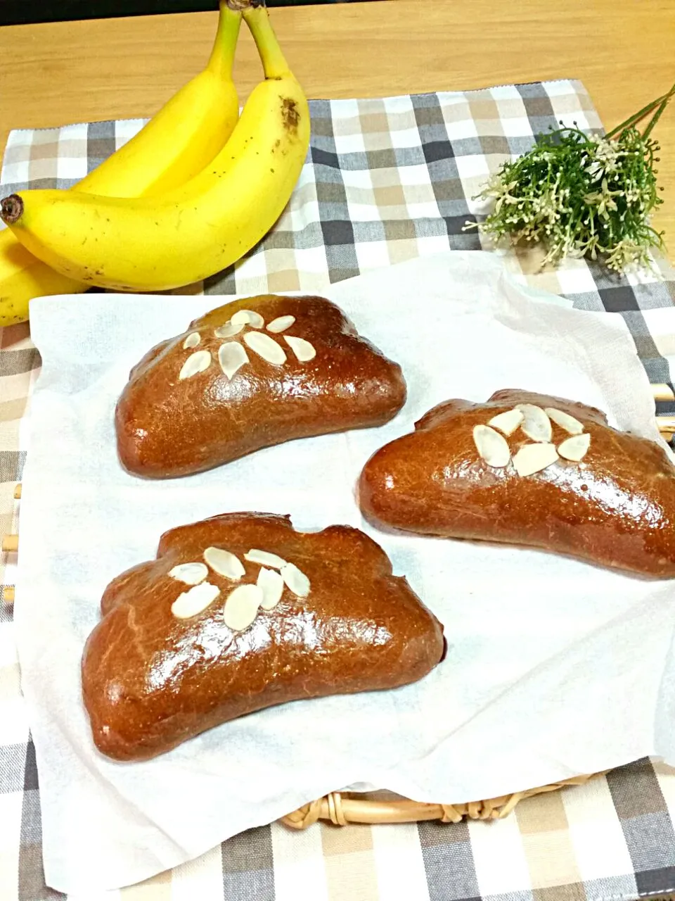 Snapdishの料理写真:チョコバナナクリームパン🍌|まーやんさん