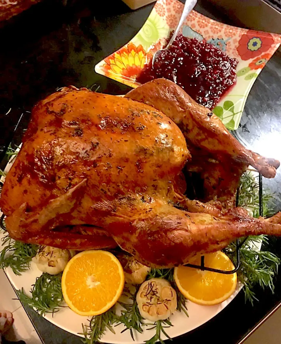 Herb roasted turkey and cranberry sauce #roastedturkey|🌺IAnneさん