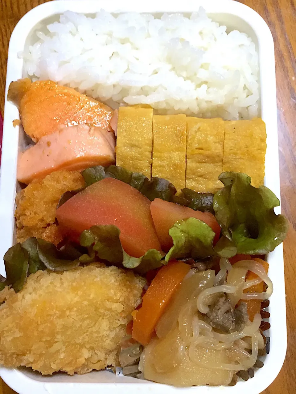 11月27日、コロッケ弁当！カニクリーム＆コーン(^▽^)o|かよっぺさん