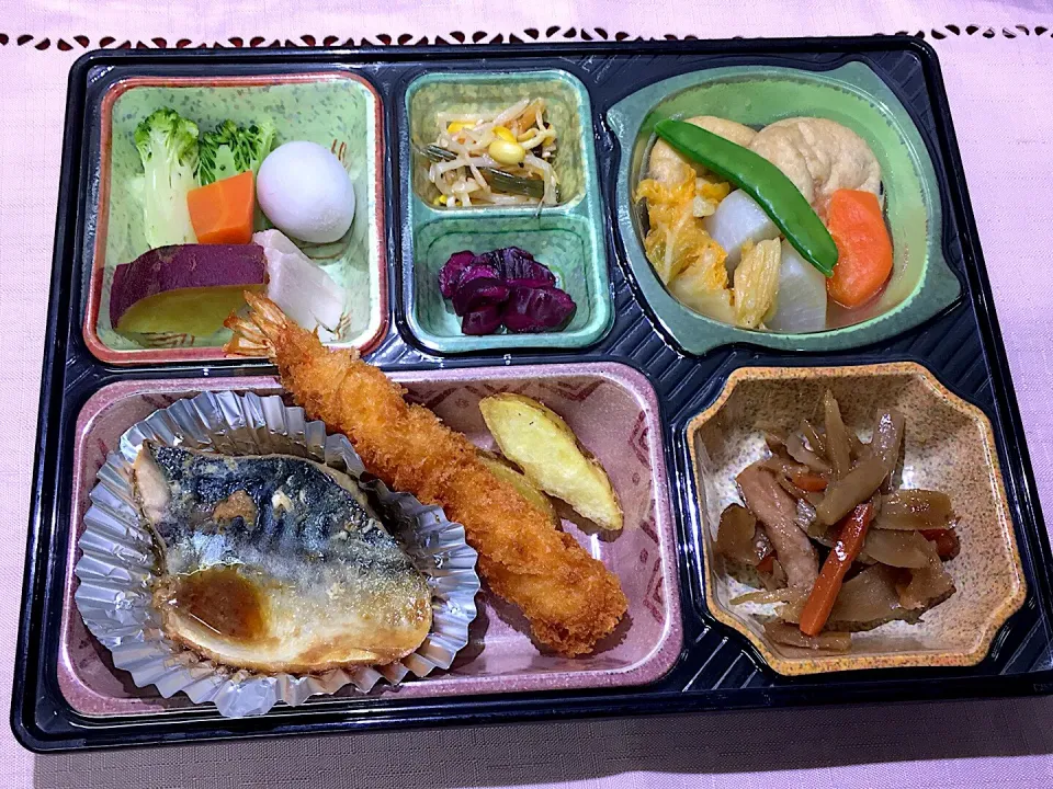 鯖の照り煮 日替わり弁当 豊川市豊橋市一部エリア宅配|Naokazu Kuritaさん