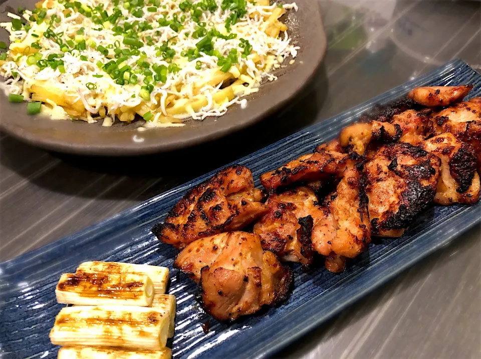 チキンのグリル
ジャガイモとネギのしらすチーズ焼き😋🍴|anzさん