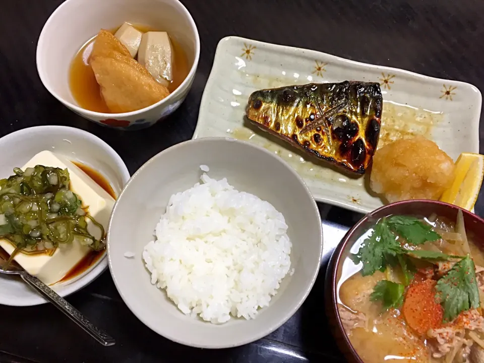 晩ごはん
サバ塩焼き
豚汁
海老芋と平天の煮物(2日目)
冷奴|さちっこさん