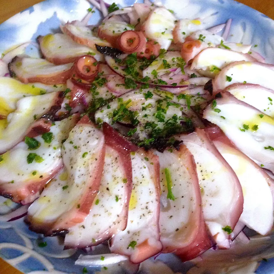 １１月２７日
タコのカルパッチョ🥗
南三陸・志津川産のタコでございます🐙|Yu Yu mamaさん