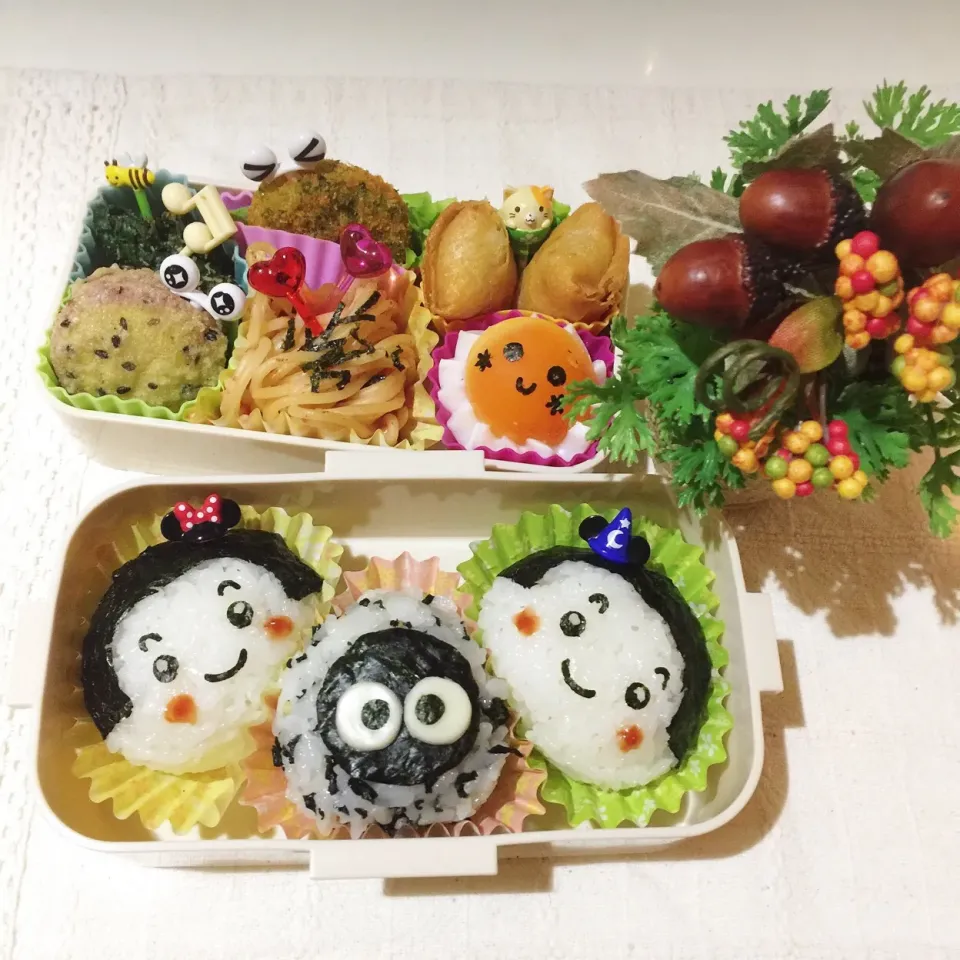 Snapdishの料理写真:11/28❤︎娘のおにぎり弁当❤︎
#お弁当 #お昼ごはん #娘弁当 #ランチ #おにぎり #クレラップちゃん|Makinsさん