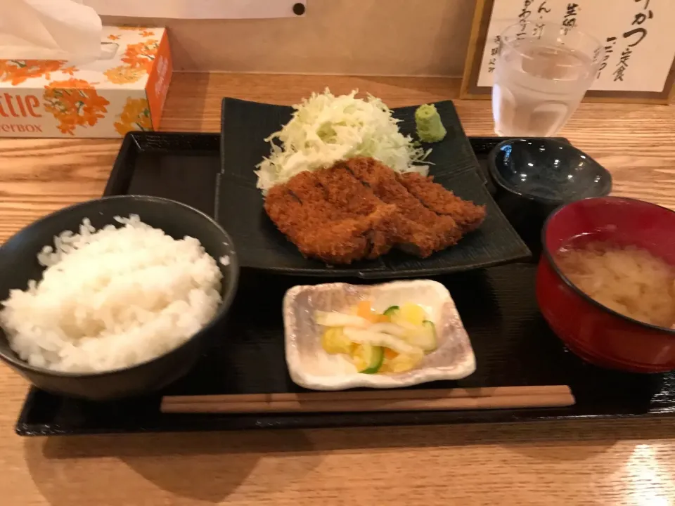 牛カツ定食|手品先輩さん