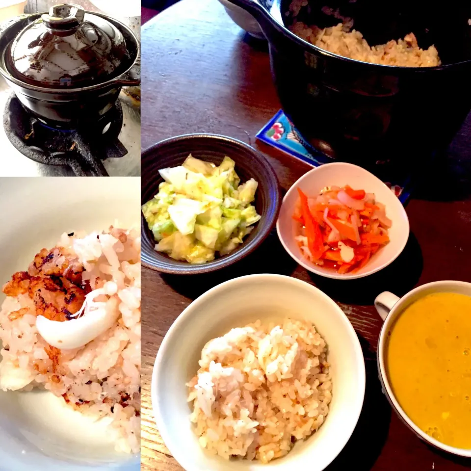 土鍋で炊いた、ツナ缶とゆり根の洋風炊き込みご飯|chiiさん