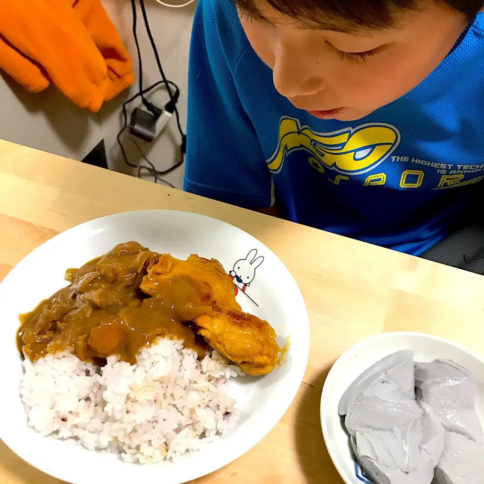 Snapdishの料理写真:タンドリーチキン添えカレーライス|ひでお@東京町田さん