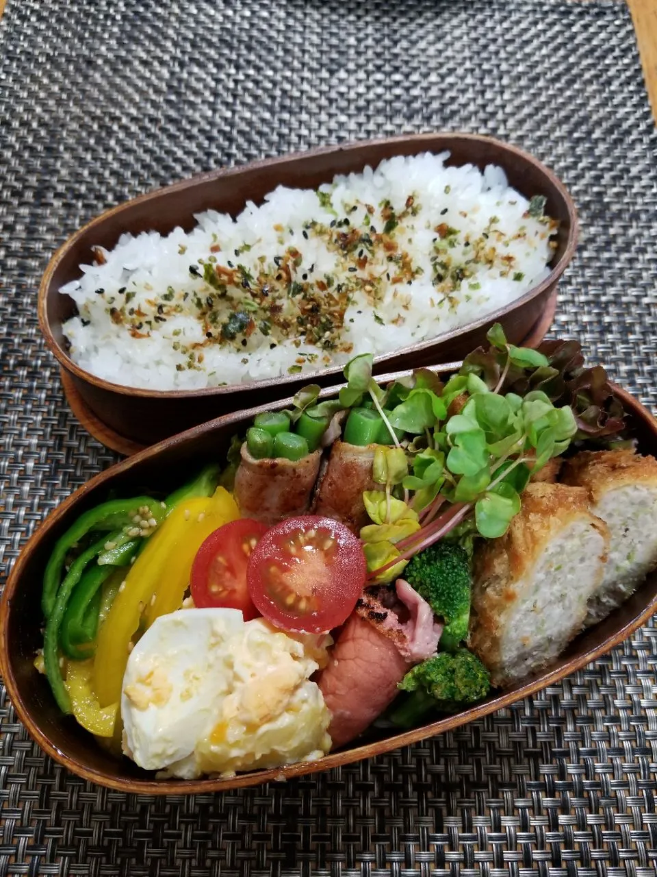 今日の息子弁当🍱　メンチカツ😋😋😋|クッキングオヤジさん