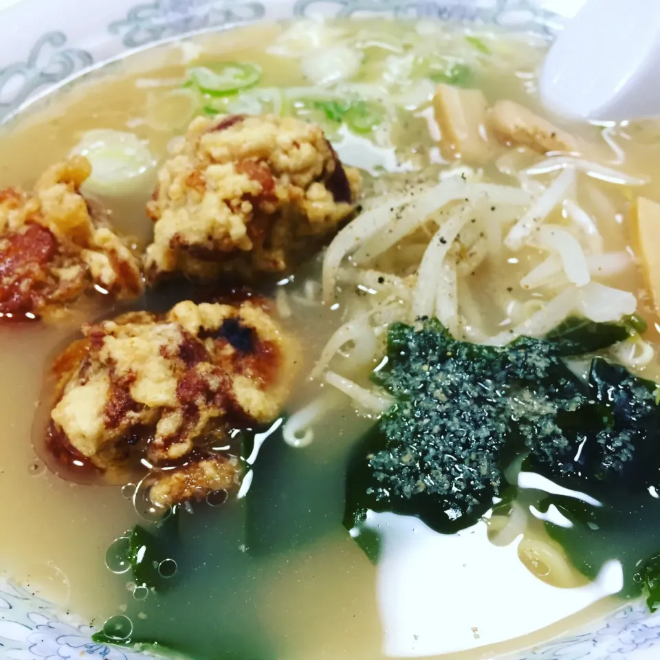 から揚げラーメン #ラーメン|kazzz3さん