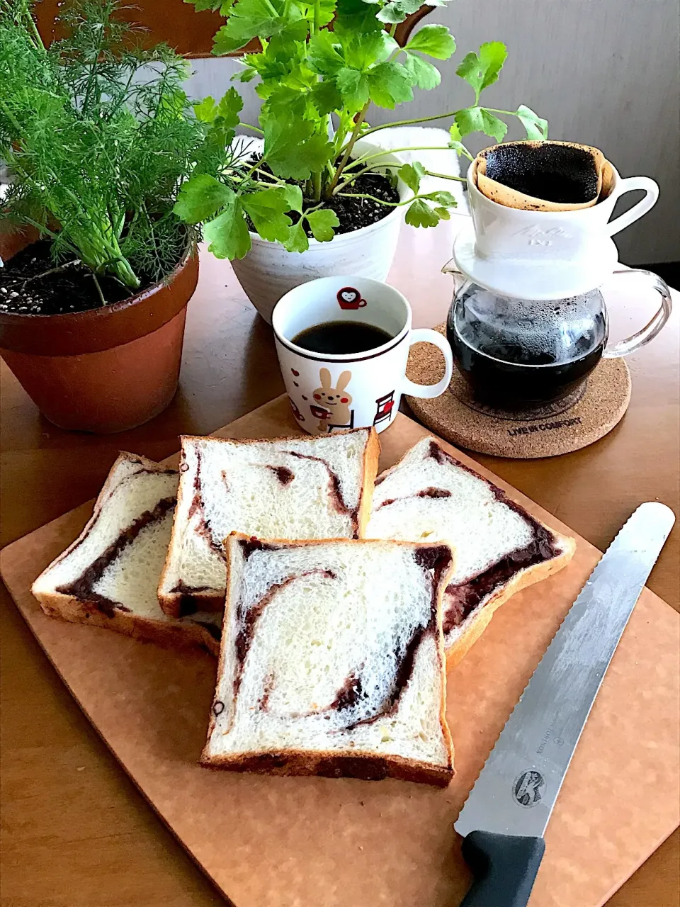 あん食パンとコーヒー☕️|Miki (^_−)−☆さん