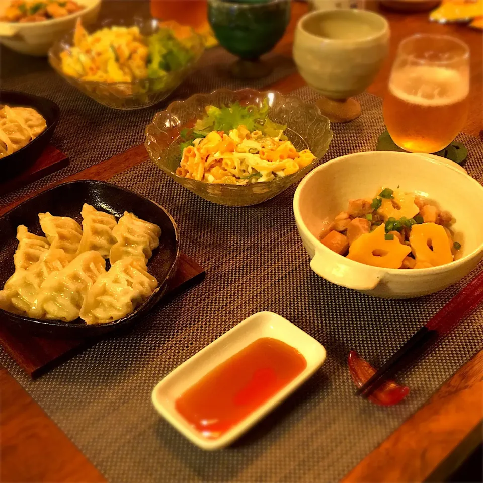 鶏もも肉とちくわぶの煮もの
焼き餃子
マカロニサラダ|𓇼 Ⓢ Ⓗ Ⓘ Ⓝ Ⓞ Ⓑ Ⓤ 𓇼さん