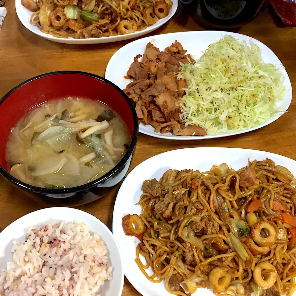 #焼きそば、 #豚の味噌漬け焼き 、野菜のみそ汁＼(^o^)／|すかラインさん