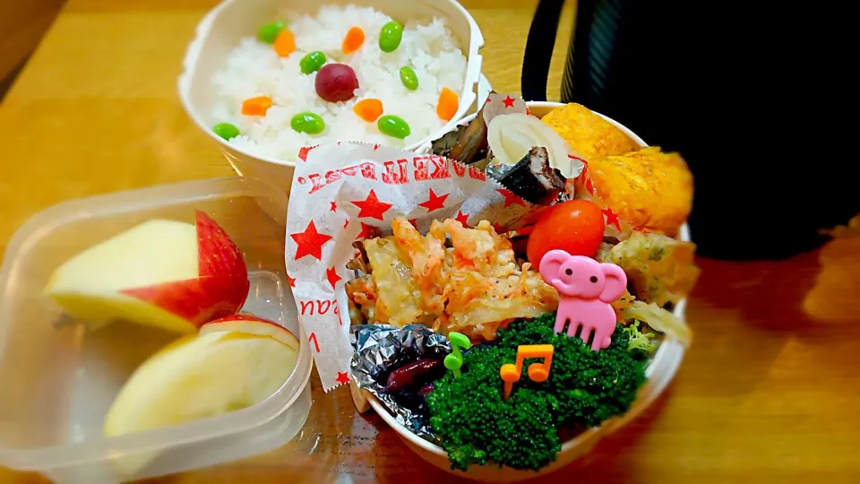 父ちゃんの今日のサラメシ
かき揚げ、キンピラ、煮豆、玉子焼き、つるめいわし、他。|Naomi Furuyaさん