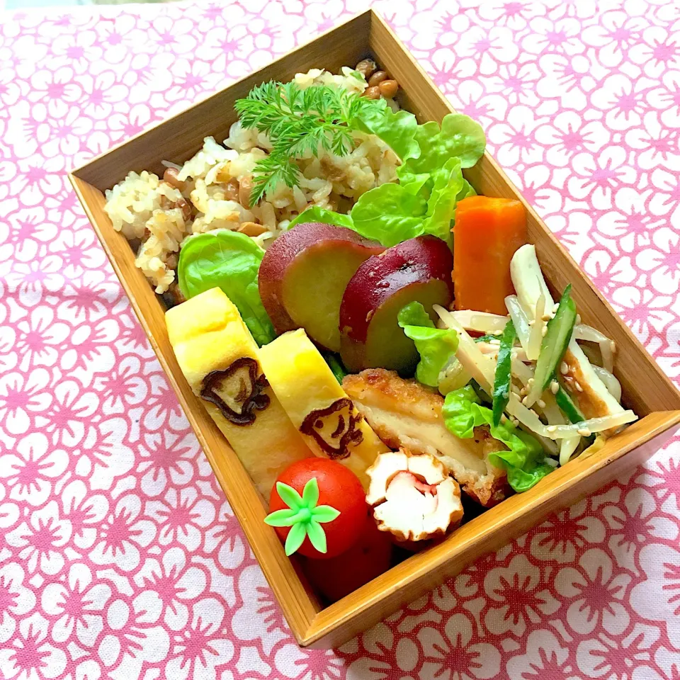 曲げわっぱ弁当 ♪
納豆チャーハン 他

 #曲げわっぱ|papillonloveさん