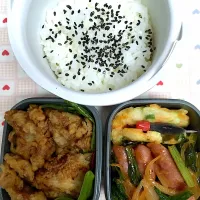 Snapdishの料理写真:11月30日息子弁当 唐揚げ ウィンナーと玉ねぎ小松菜ケチャップ炒め 海老かき揚げ|オリーブさん