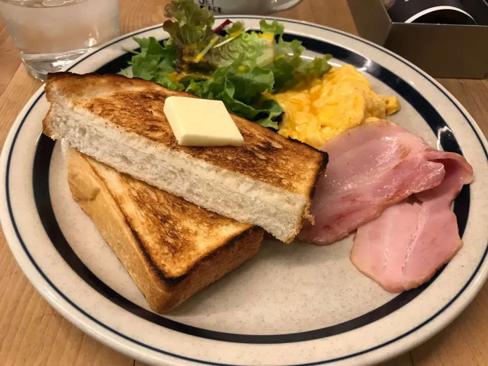 Snapdishの料理写真:ベーコンエッグトースト|手品先輩さん