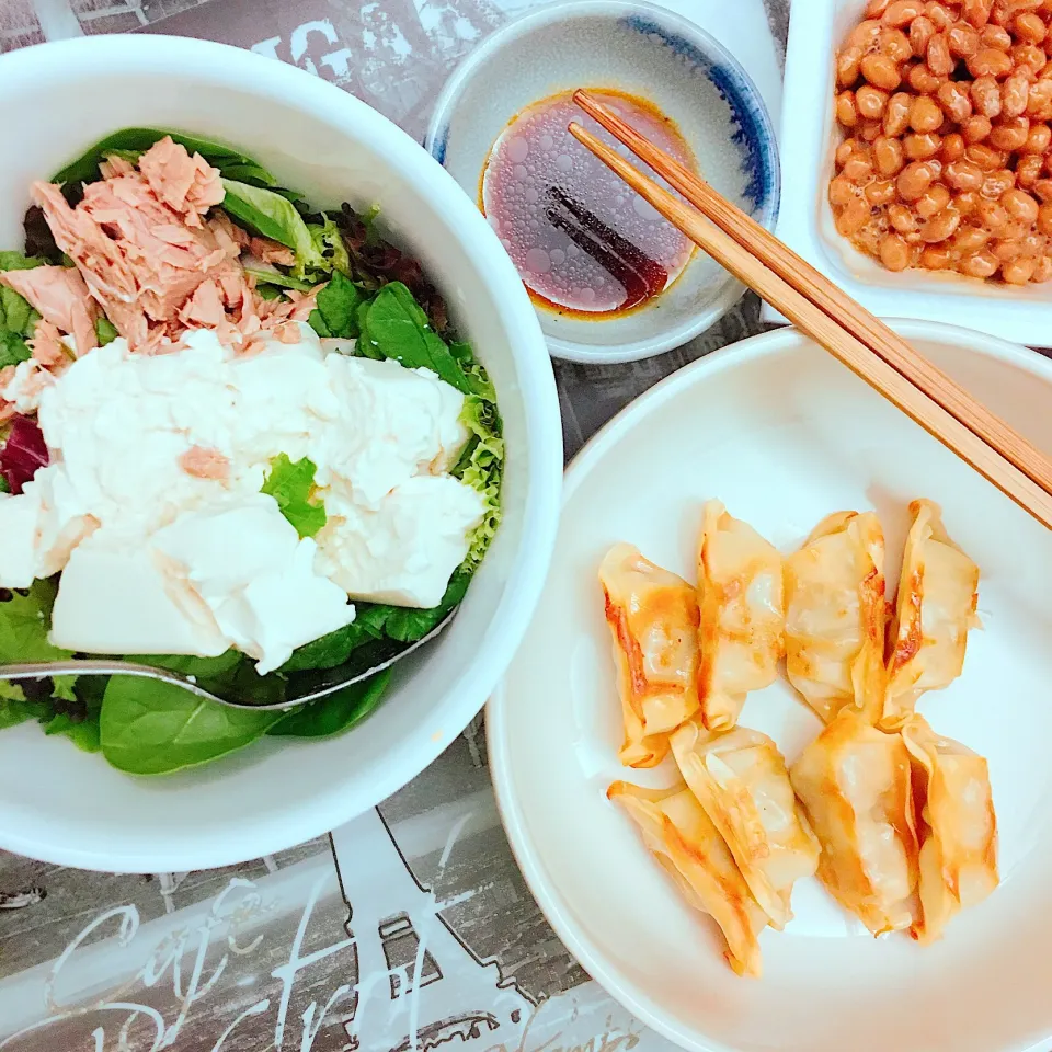 大阪王将ギョウザ🥟、豆腐とツナのサラダ、納豆|キノコ🍄さん