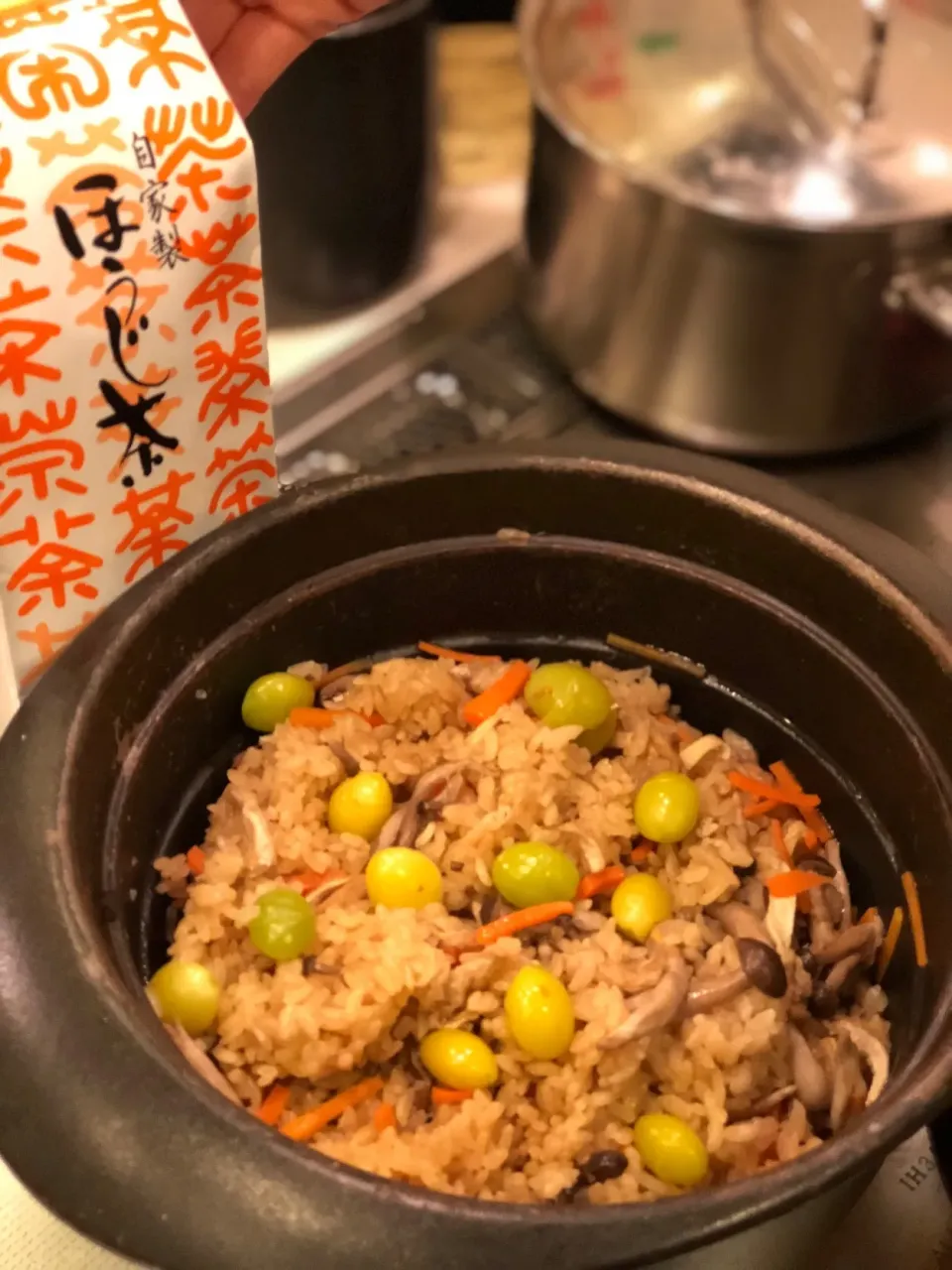 ほうじ茶🍵と秋の味覚の炊き込みご飯|hiroさん