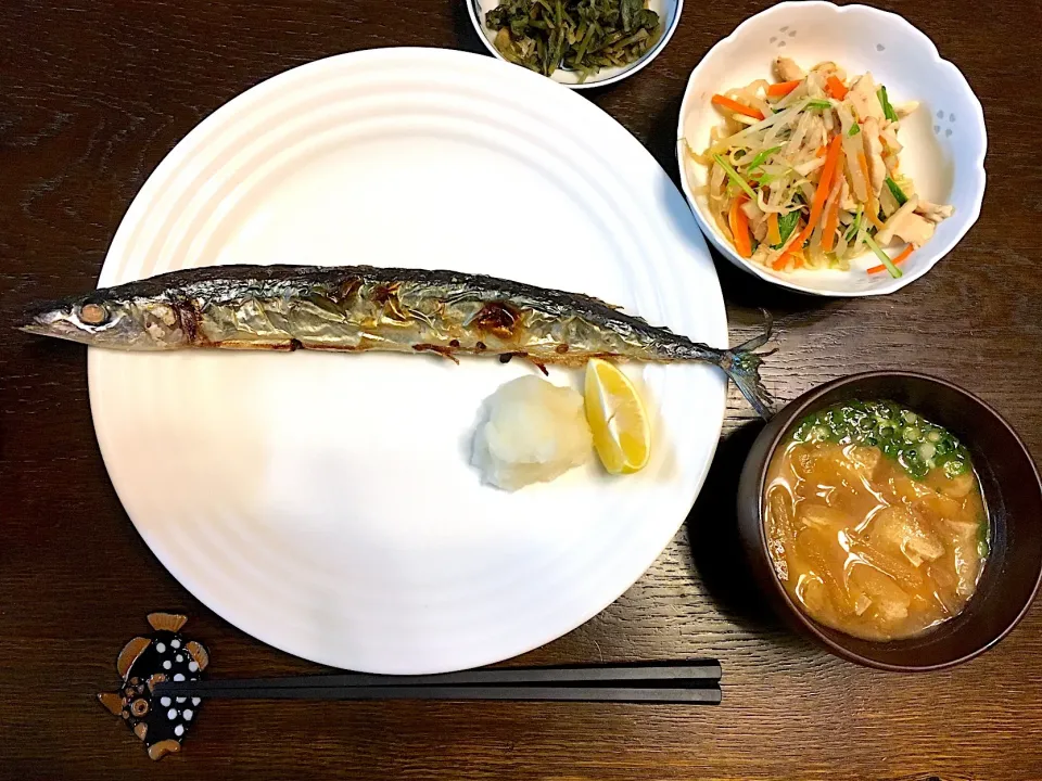 サンマの塩焼き
ササミサラダ
大根とお揚げの味噌汁|カドラさん