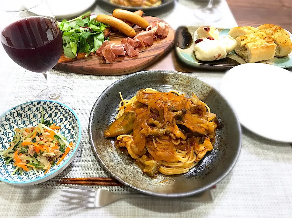 Snapdishの料理写真:チキンとトマトとナスのパスタ|ゆうきさん