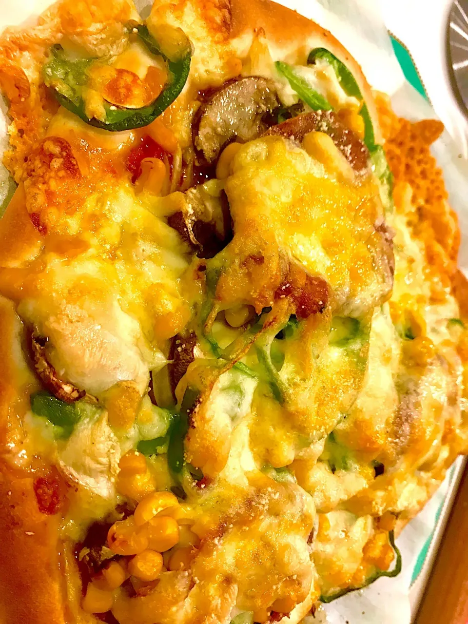 もっちり生地😘自家製ソース具沢山ピザ🍕|みうのすけさん