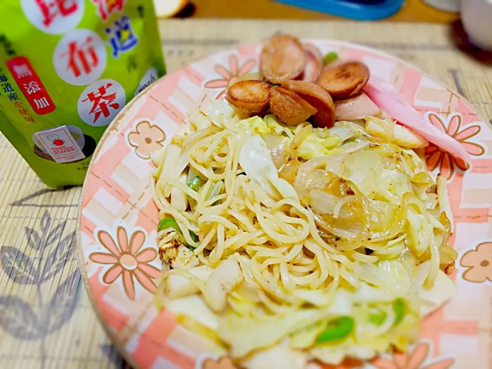 野菜たっぷりイカ焼きそば|Kumiko Hongさん