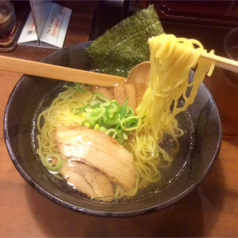 飲んだ後のサッパリ塩ラーメン
秋葉原 威風|Takeshi  Nagakiさん