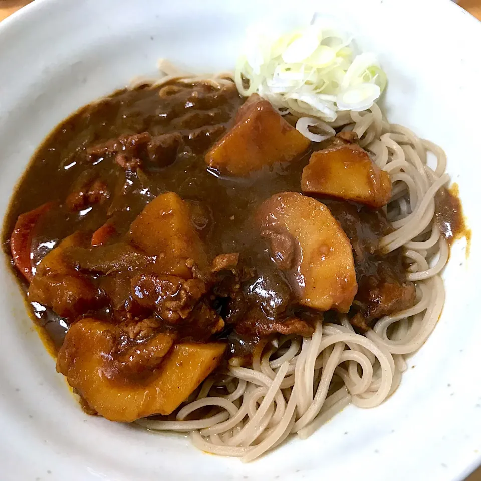 久しぶりにカレーを作ったけど、ライスではなく蕎麦 #カレー蕎麦|たまこっこさん