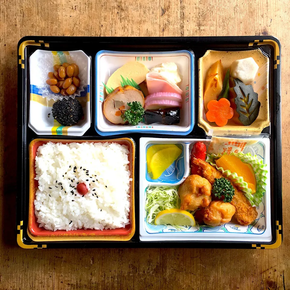 今日のお弁当‼︎ 2 December
 #お弁当  #弁当  #obento  #bento  #お昼ごはん  #昼ごはん  #ランチ  #lunch  #仕出し弁当|Yoshinobu Nakagawaさん